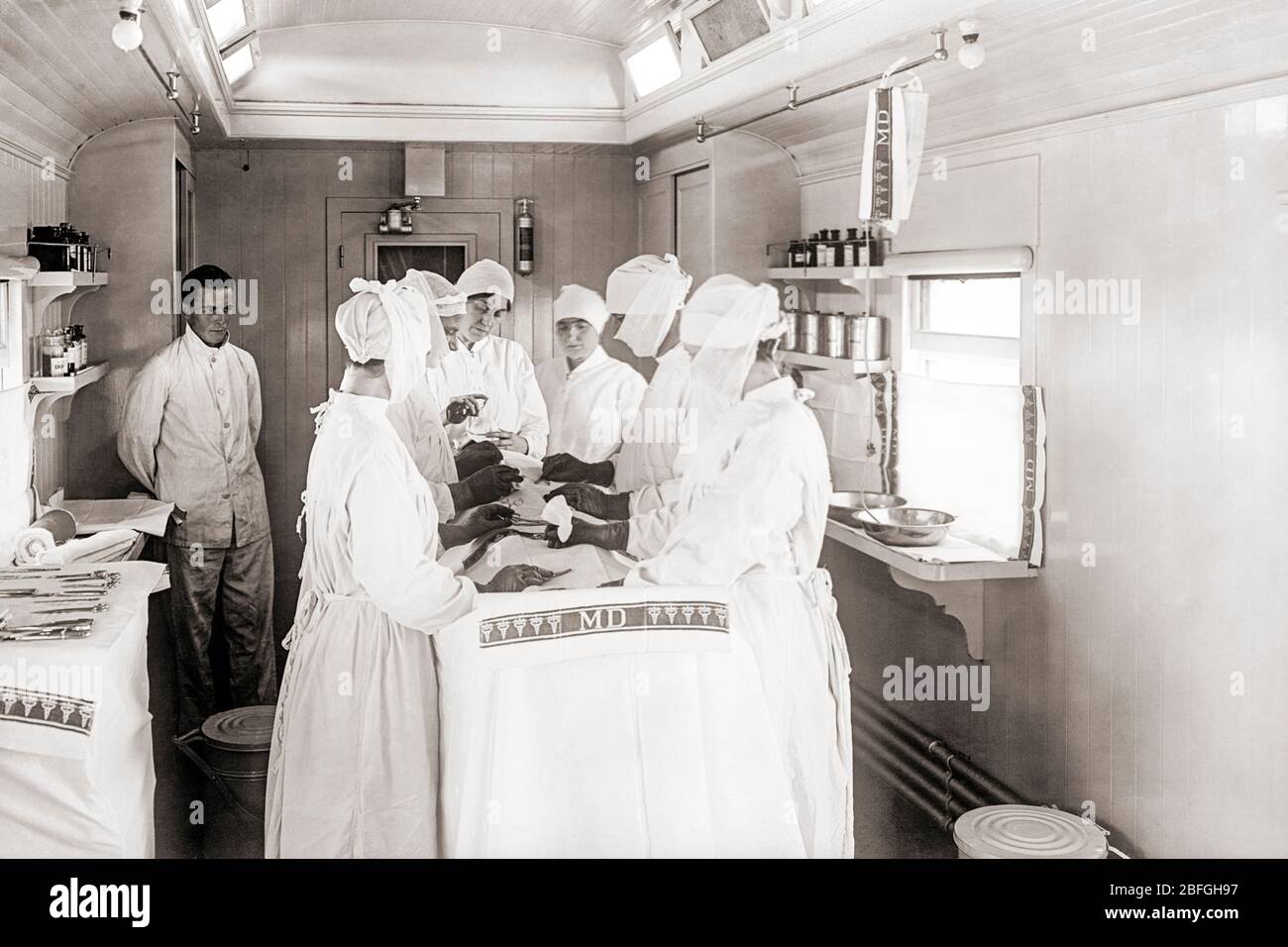American Red Cross nurses 1917 Stock Photo