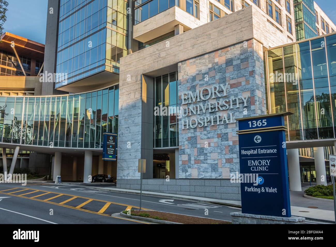 Emory University Hospital in Atlanta, Georgia. (USA Stock Photo – Alamy