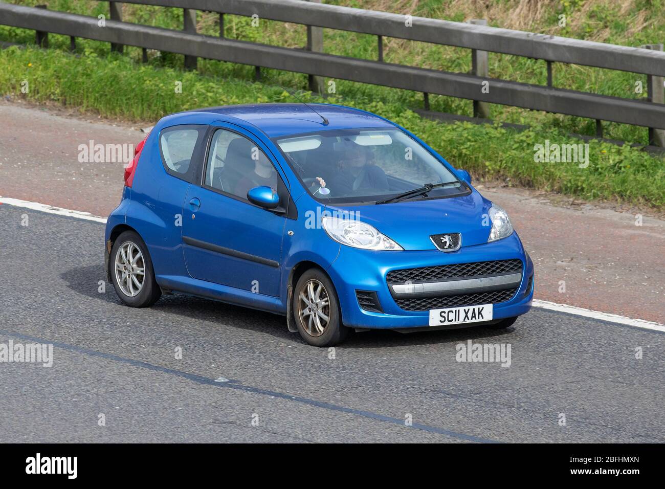 2011 Peugeot 107 Photo Stock - Alamy