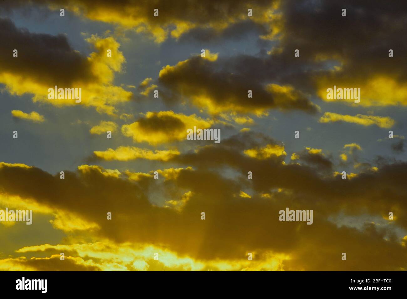 Lichtdurchfluteter Himmel Stock Photo