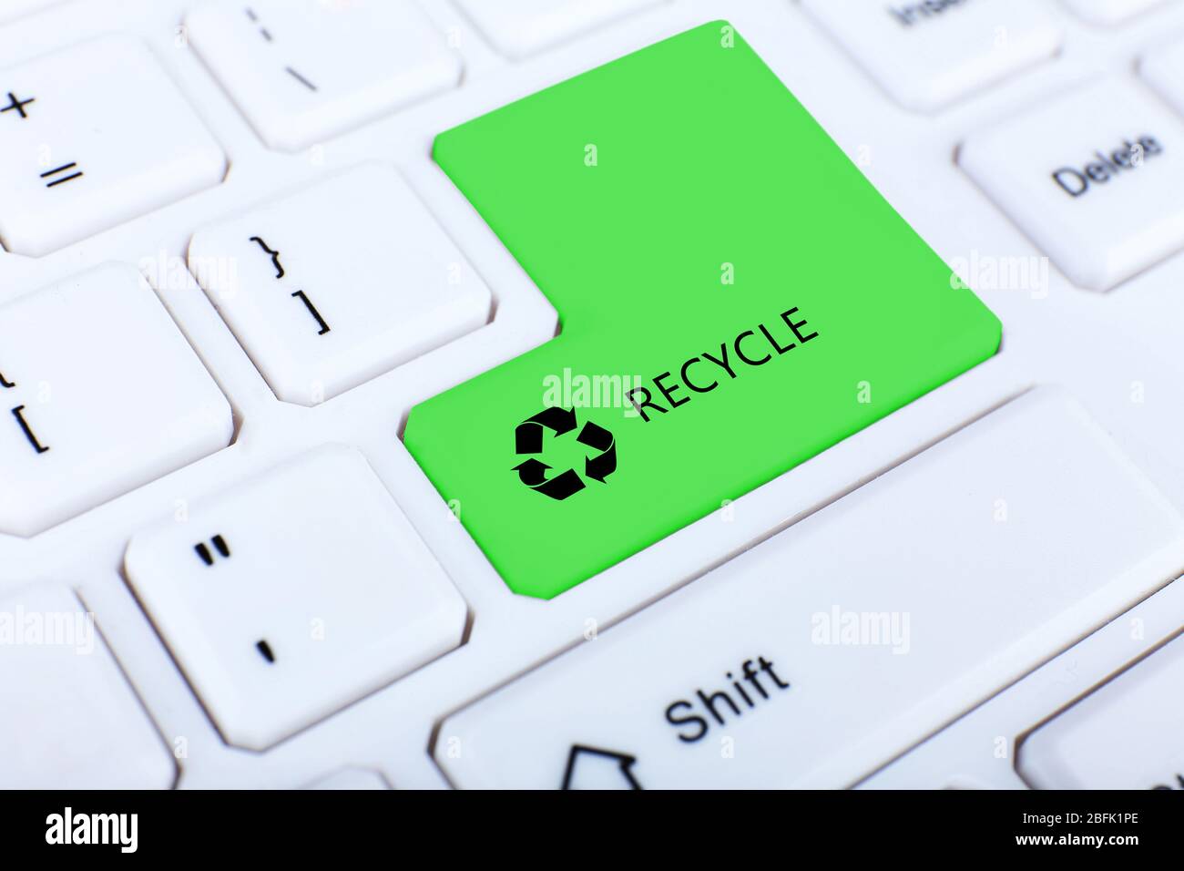 Recycle concept, close up of keyboard, recycle button Stock Photo Alamy