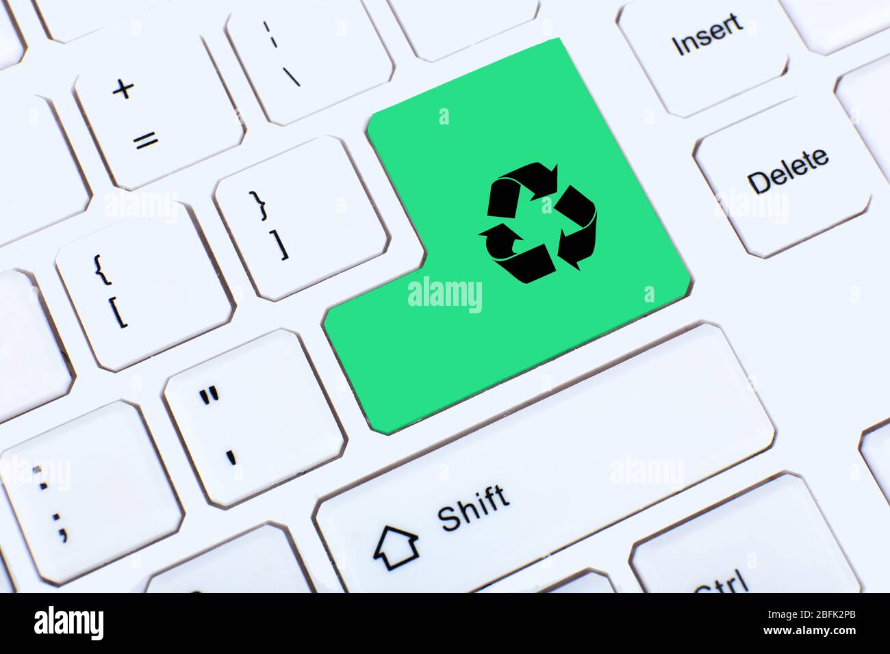 Recycle concept, close up of keyboard, recycle button Stock Photo Alamy