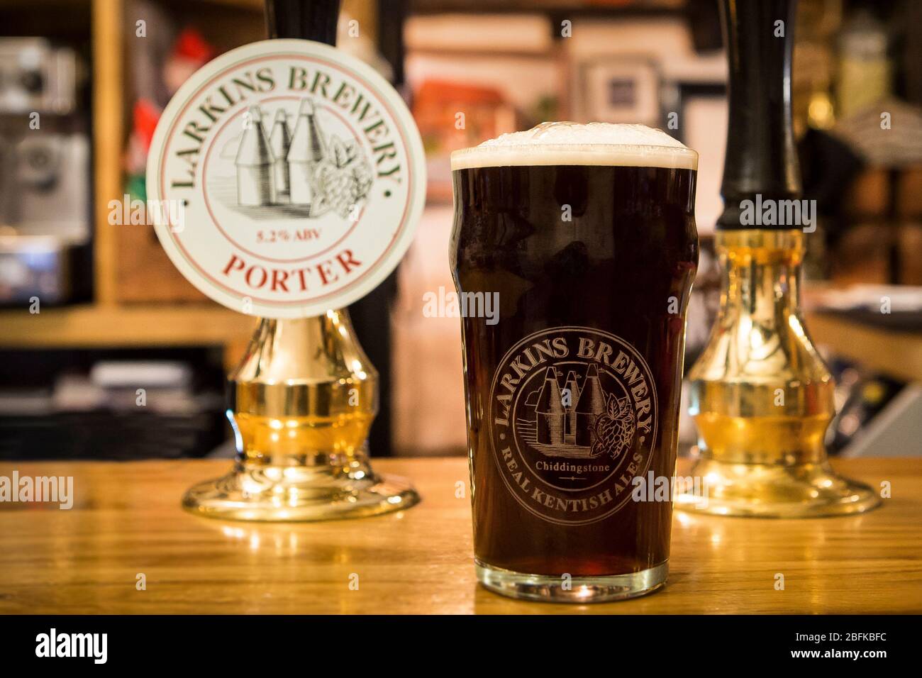 A pint of Larkins' award winning Porter at the Rock Inn, Chiddingstone, Kent, UK Stock Photo