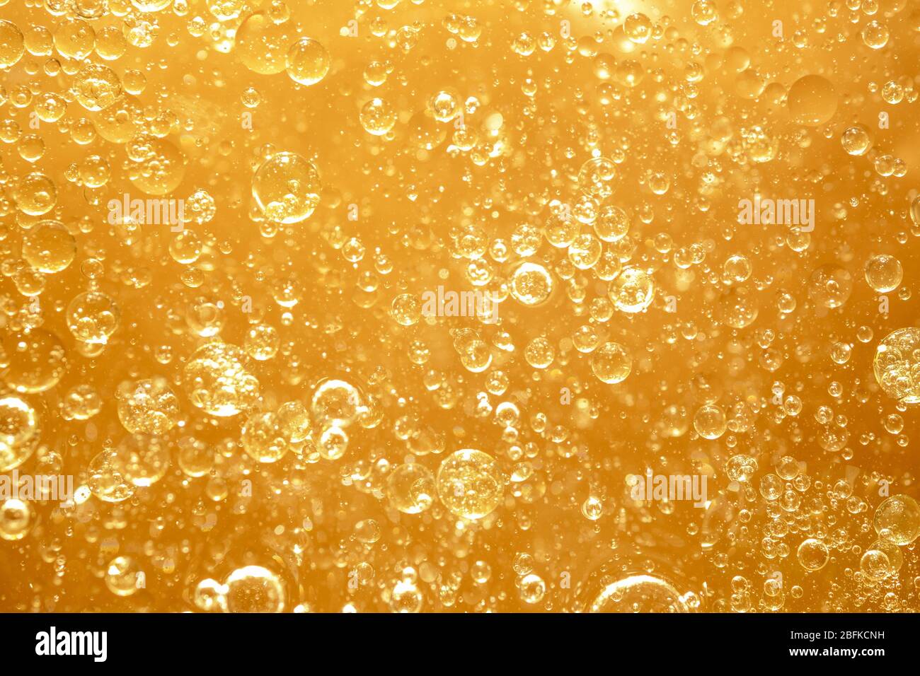 Oil circle bubble collagen hi-res stock photography and images - Alamy