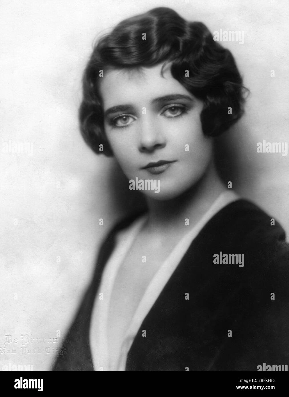 RUBY KEELER 1928 Portrait by DeBARRON STUDIOS New York City Stock Photo