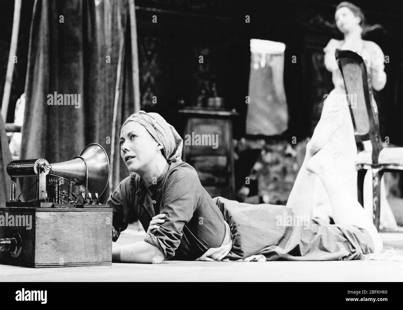 Jenny Agutter (Polya) in BREAKING THE SILENCE by Stephen Poliakoff  Royal Shakespeare Company (RSC), Mermaid Theatre, London EC4  28/05/1985  design: Alison Chitty lighting: Gerry Jenkinson director: Ron Daniels Stock Photo