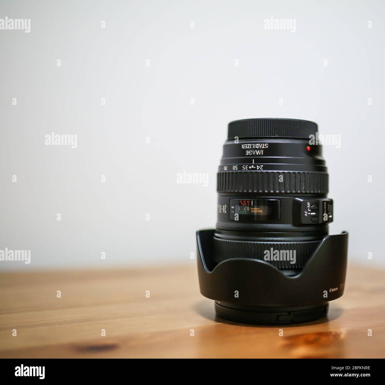 Canon 24 105 mm f4 lens hi-res stock photography and images - Alamy