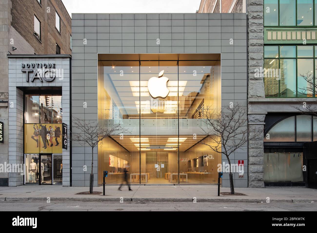 Exterior empty store hi-res stock photography and images - Alamy