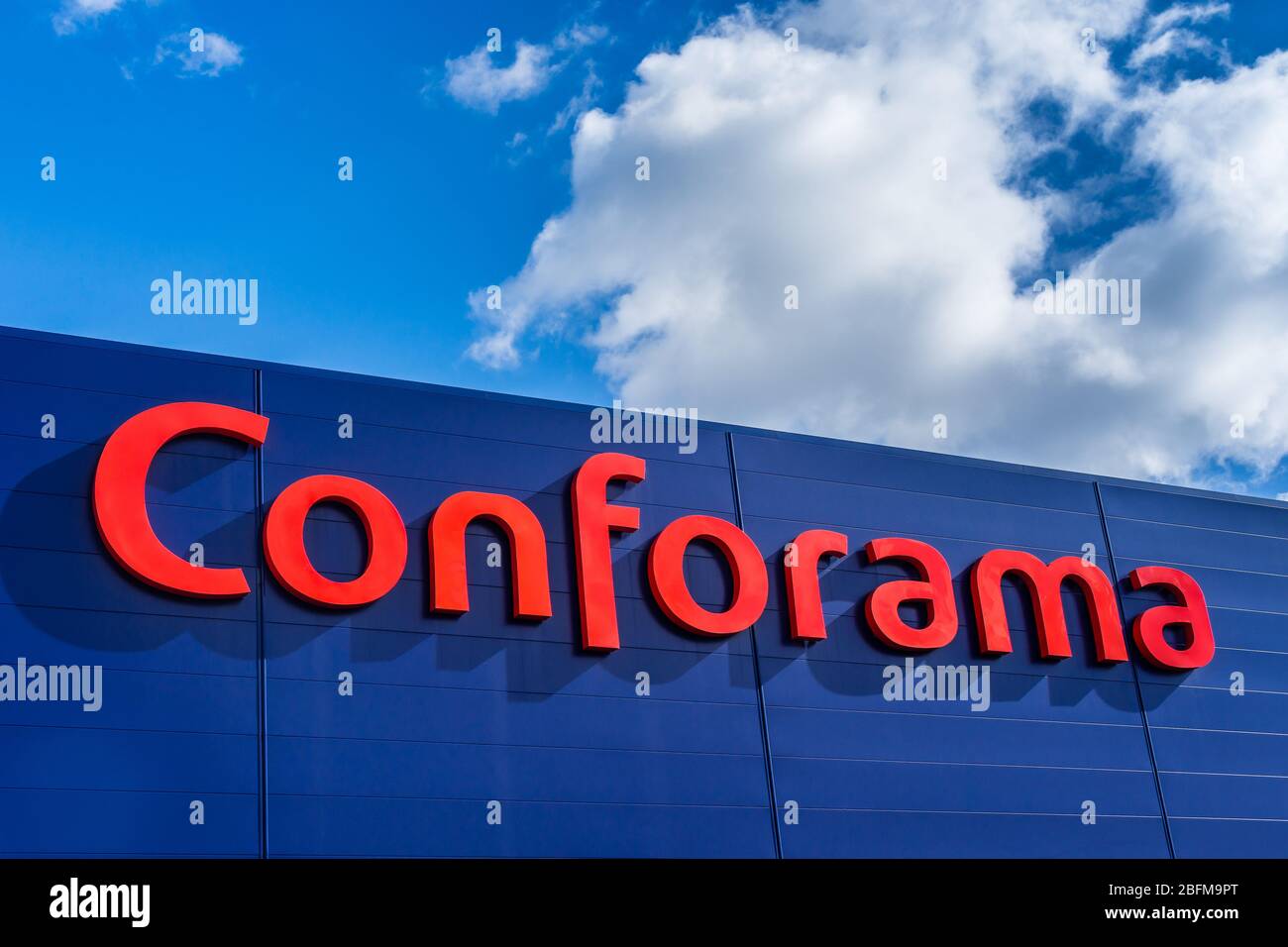 'Conforama' supermarket corporate sign above store entrance - Chatellerault, Vienne, France. Stock Photo
