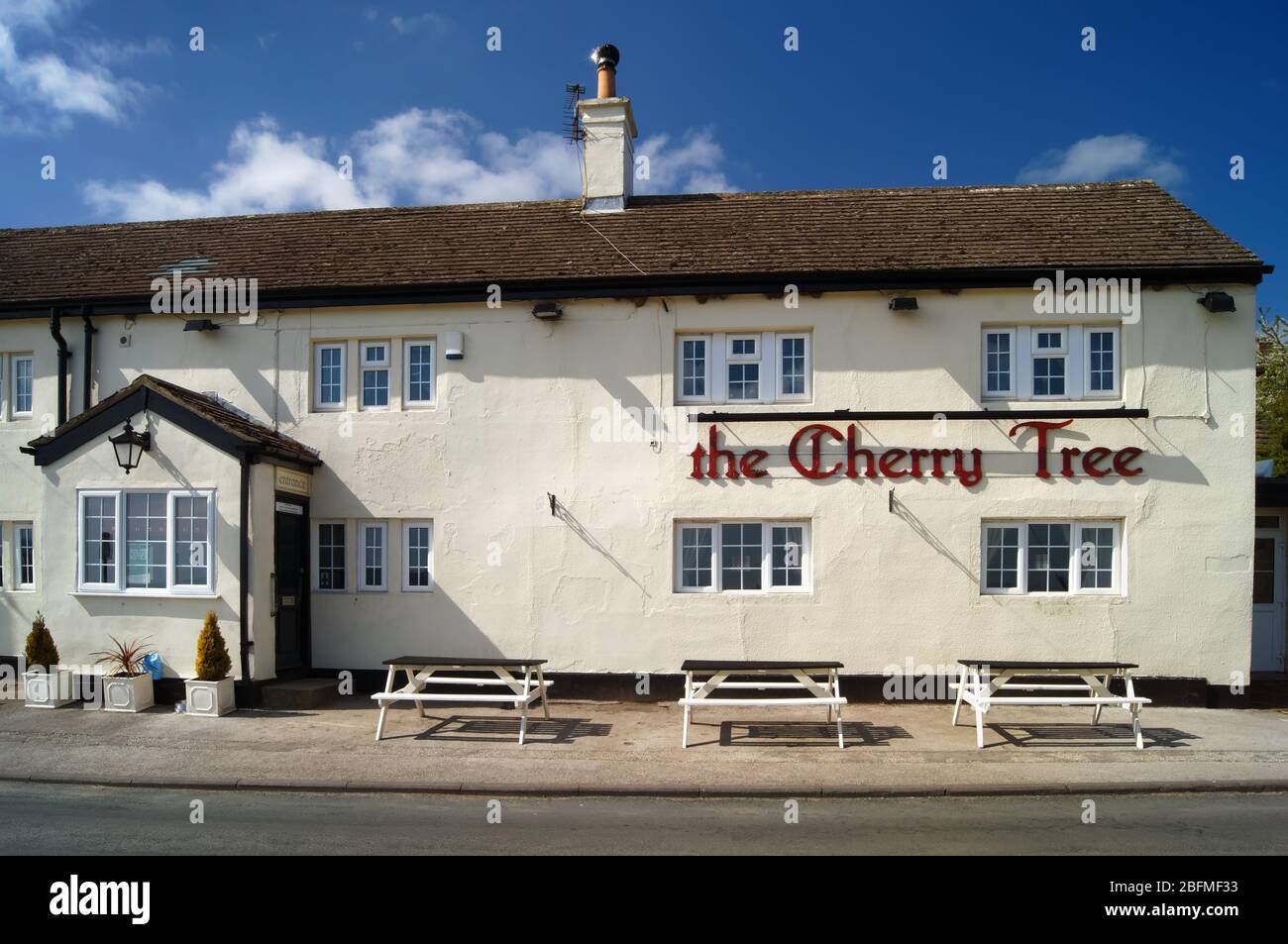 Uk South Yorkshire Barnsley High Hoyland The Cherry Tree Inn Stock Photo Alamy