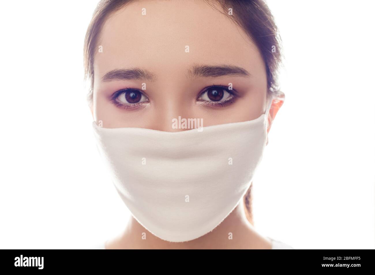 Asian woman wearing face mask hi-res stock photography and images - Alamy