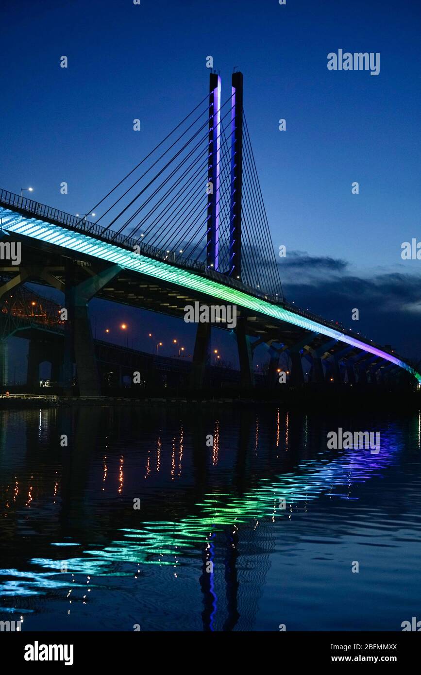 Montreal,Quebec,Canada,April 7 2020.The new Champlain bridge crossing the St-Lawrence river.Credit:Mario Beauregard/Alamy News Stock Photo