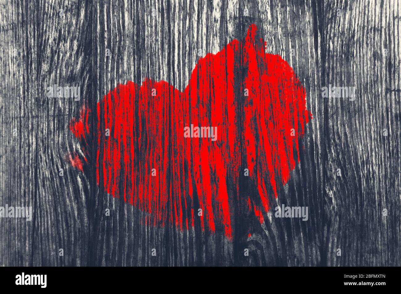 Red heart painted on old wooden wall background Stock Photo - Alamy