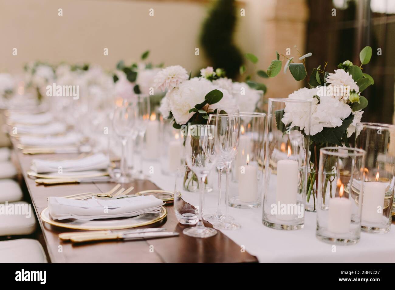 wedding banquet decoration in Italy. Luxury wedding reception in Italy. wedding  banquet decoration background Stock Photo - Alamy