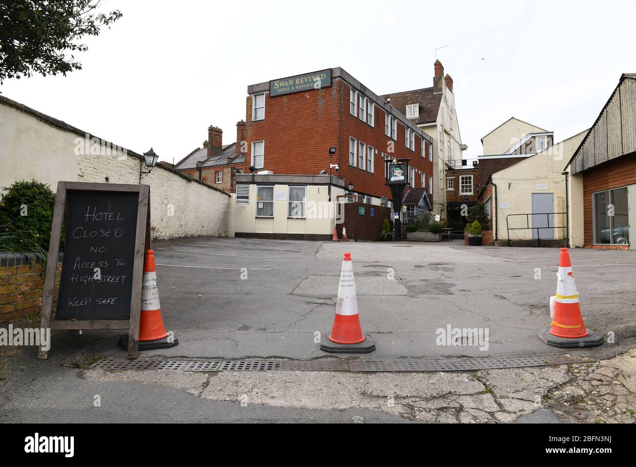 Newport pagnell high street hires stock photography and images Alamy