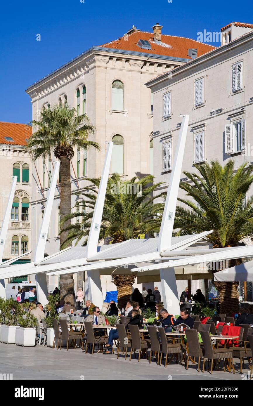 Cafes on the riva hi-res stock photography and images - Alamy