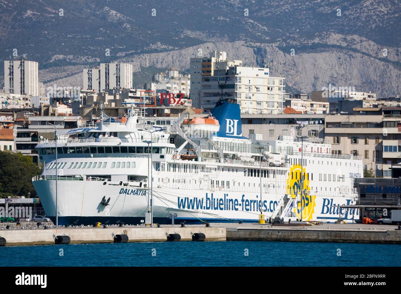 Ferry terminal site hires stock photography and images Alamy