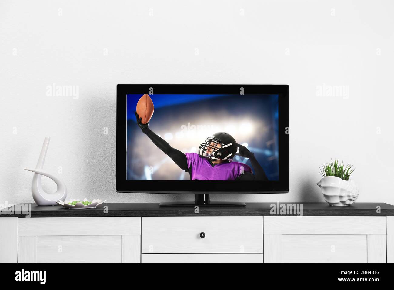 Telly watching hires stock photography and images Alamy