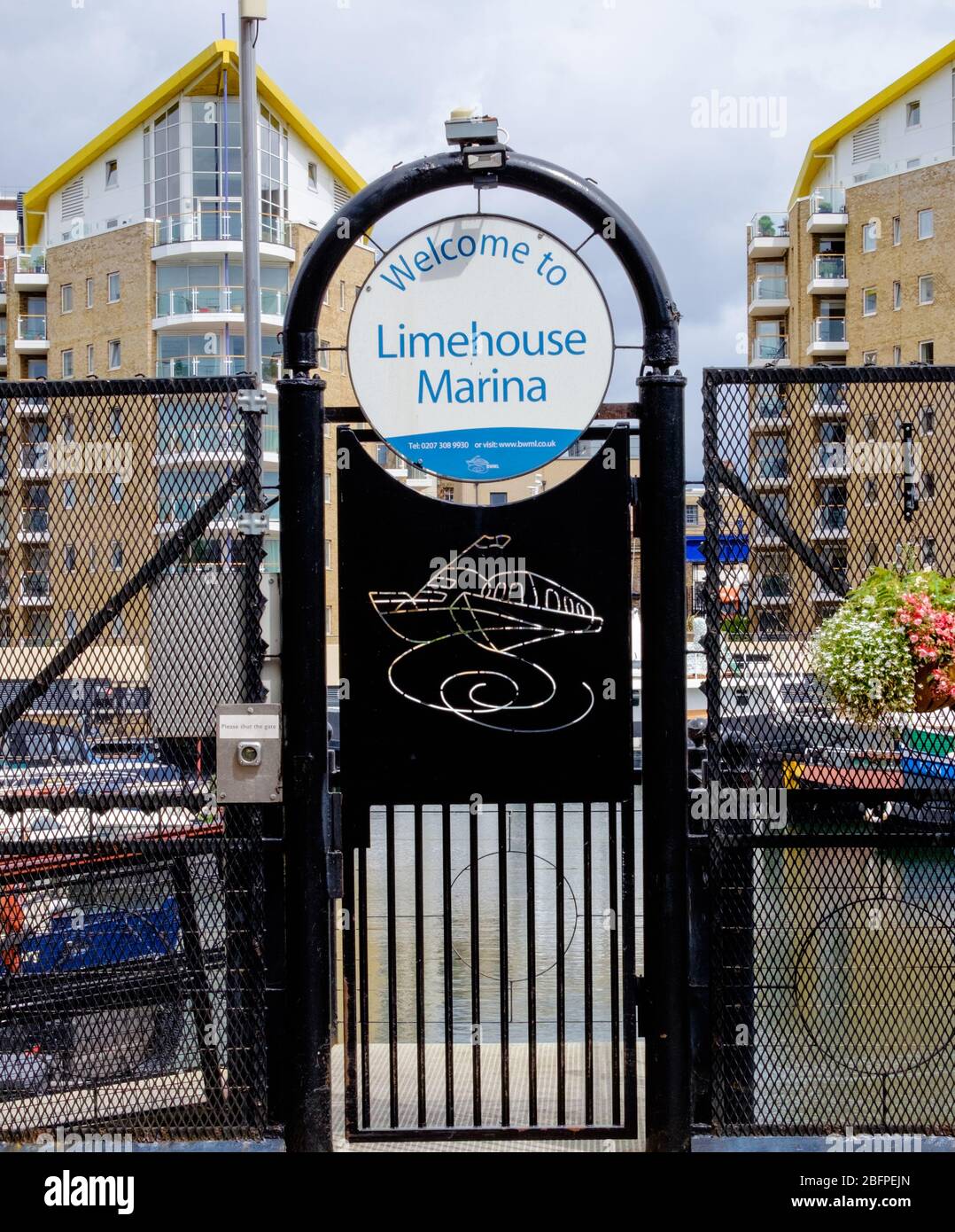 Welcome to Limehouse Marina Sign on gate at entrance, Tower Hamlets, East London, England, UK Stock Photo
