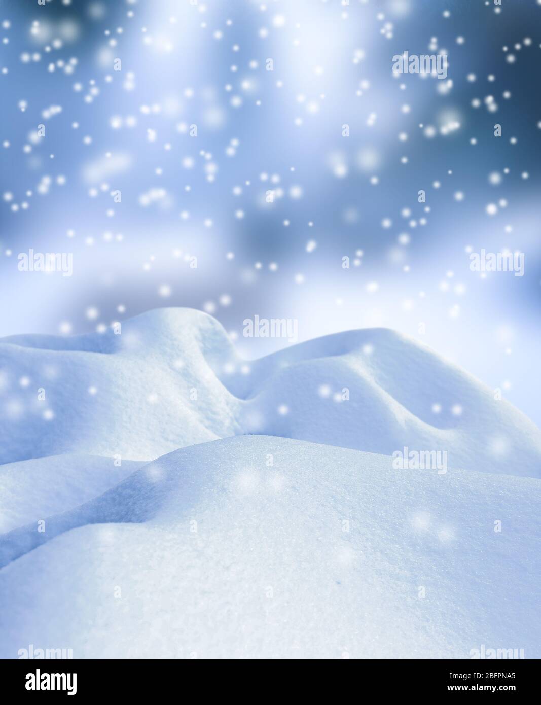 Drift snowfall on blurred hi-res stock photography and images - Alamy