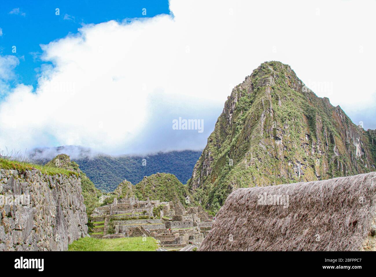 Machu picchu mountains hi-res stock photography and images - Alamy
