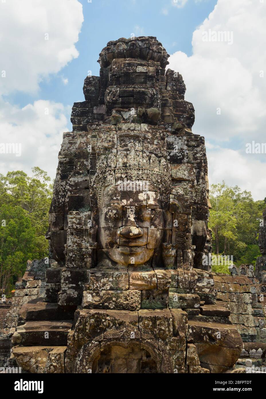 Sculpted King Face On A Stupa In Angkor Thom Bayon Hindu Temple In Angkor Wat Unesco Park Siem Reap Cambodia Stock Photo Alamy