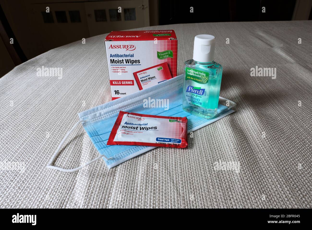antibacterial face wipes