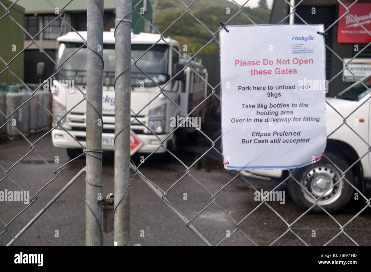 GREYMOUTH, NEW ZEALAND, APRIL 18 2020: Signage shows that a gas bottle business is closed during the Level 4 Covid 19 lockdown in New Zealand, April 18,  2020 Stock Photo