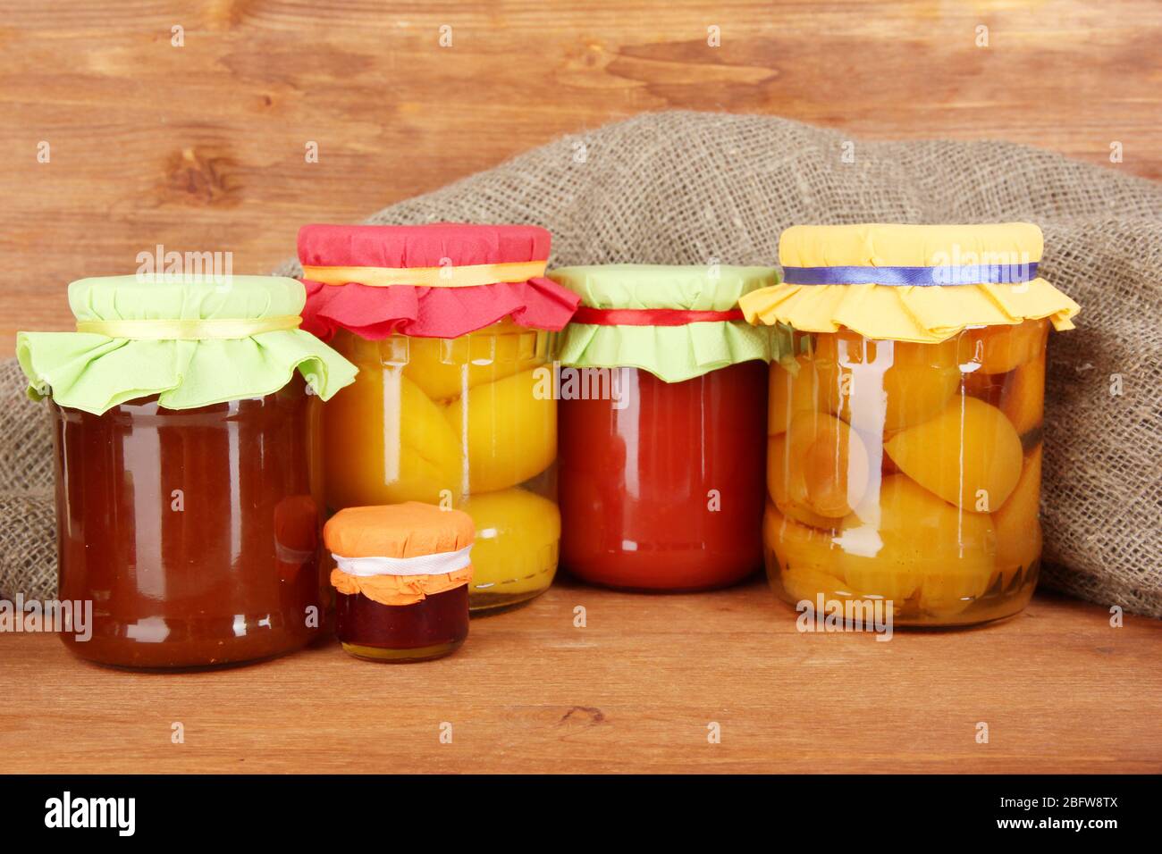 Wooden lid jam jars hi-res stock photography and images - Alamy