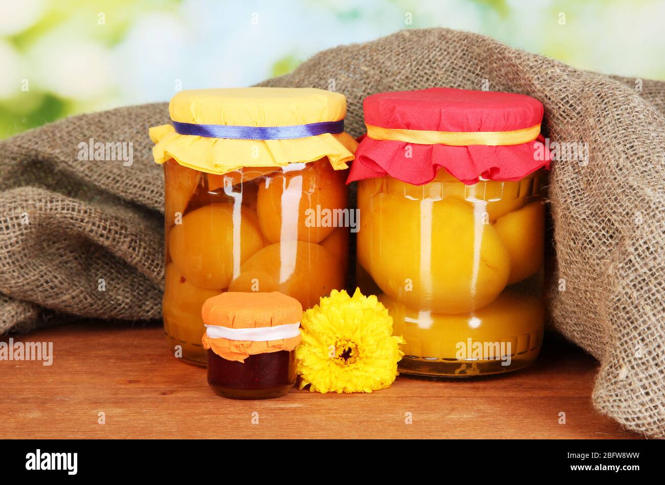 Wooden lid jam jars hi-res stock photography and images - Alamy