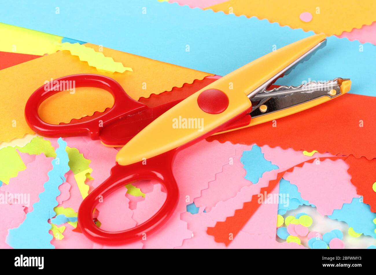 Colorful Scissor That Cut A Zigzag Pattern Stock Photo - Download Image Now  - Cutting, Scissors, Zigzag - iStock