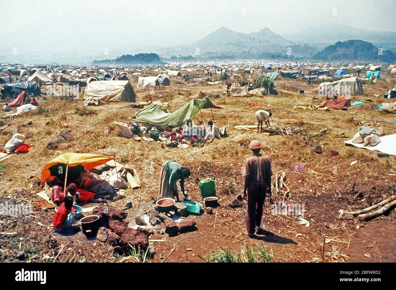 1994 - Shot of the Kibumba refugee camp at Goma, Zaire.  An estimated 1.2 million Rwandan refugees fled to Zaire after a civil war erupted in their country. Stock Photo