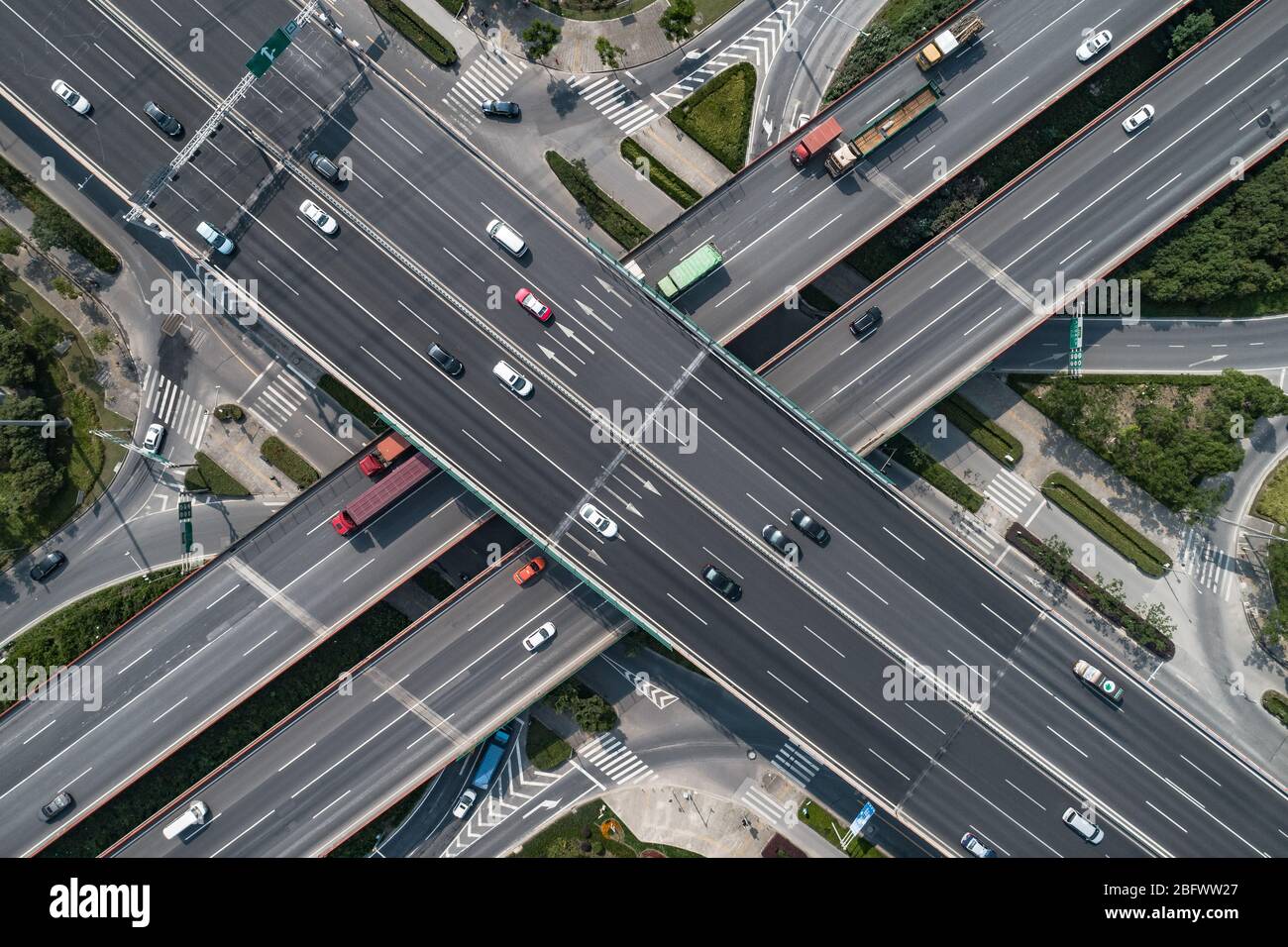 Overpass Intersection Aerial view of highway and overpass Stock Photo - Alamy
