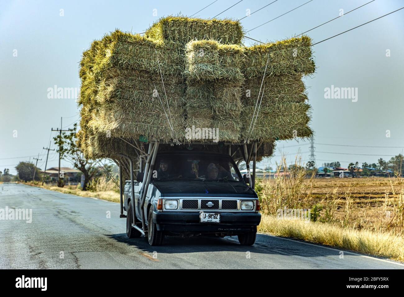 Overloaded car hi-res stock photography and images - Alamy