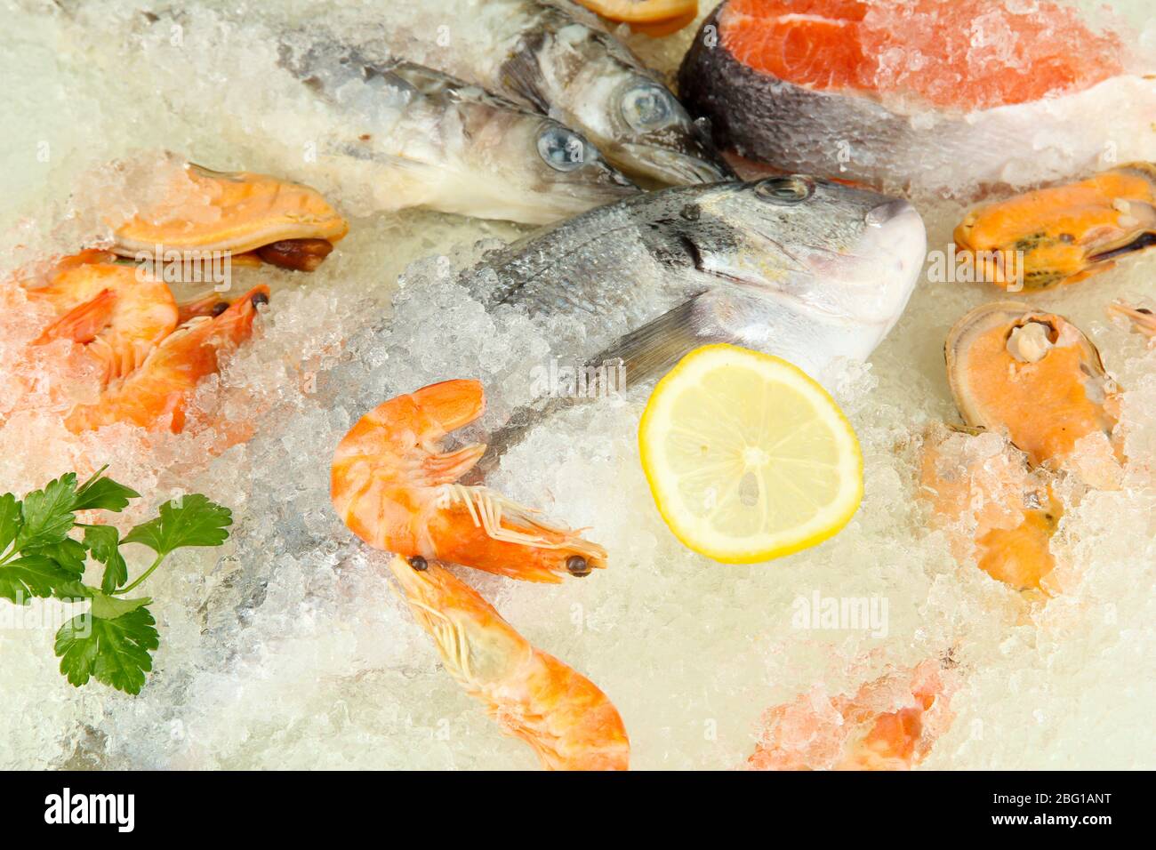 Fresh seafood on ice Stock Photo - Alamy