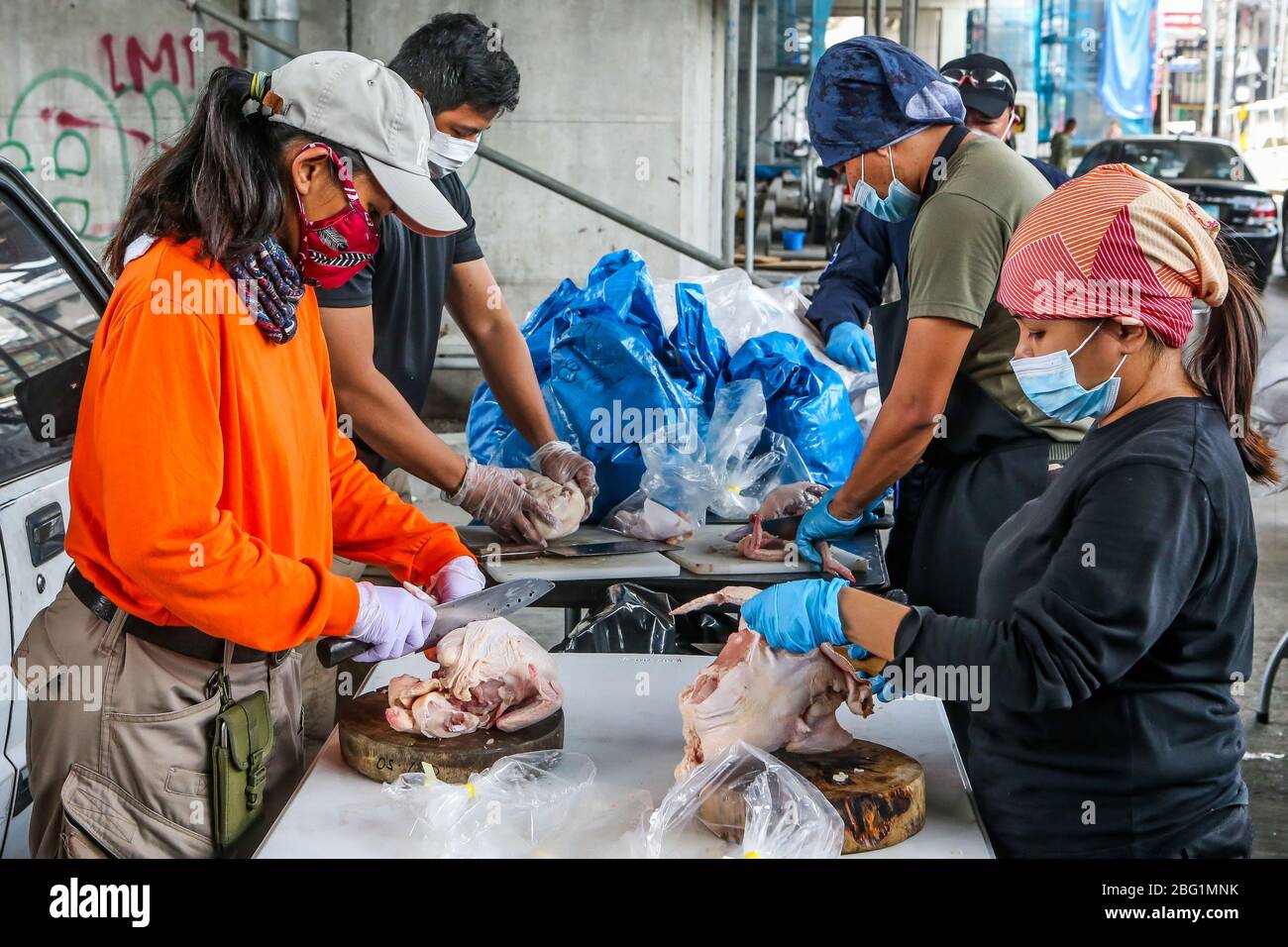Quezon City, Philippines. 20th Apr, 2020. Soldiers from the Armed ...