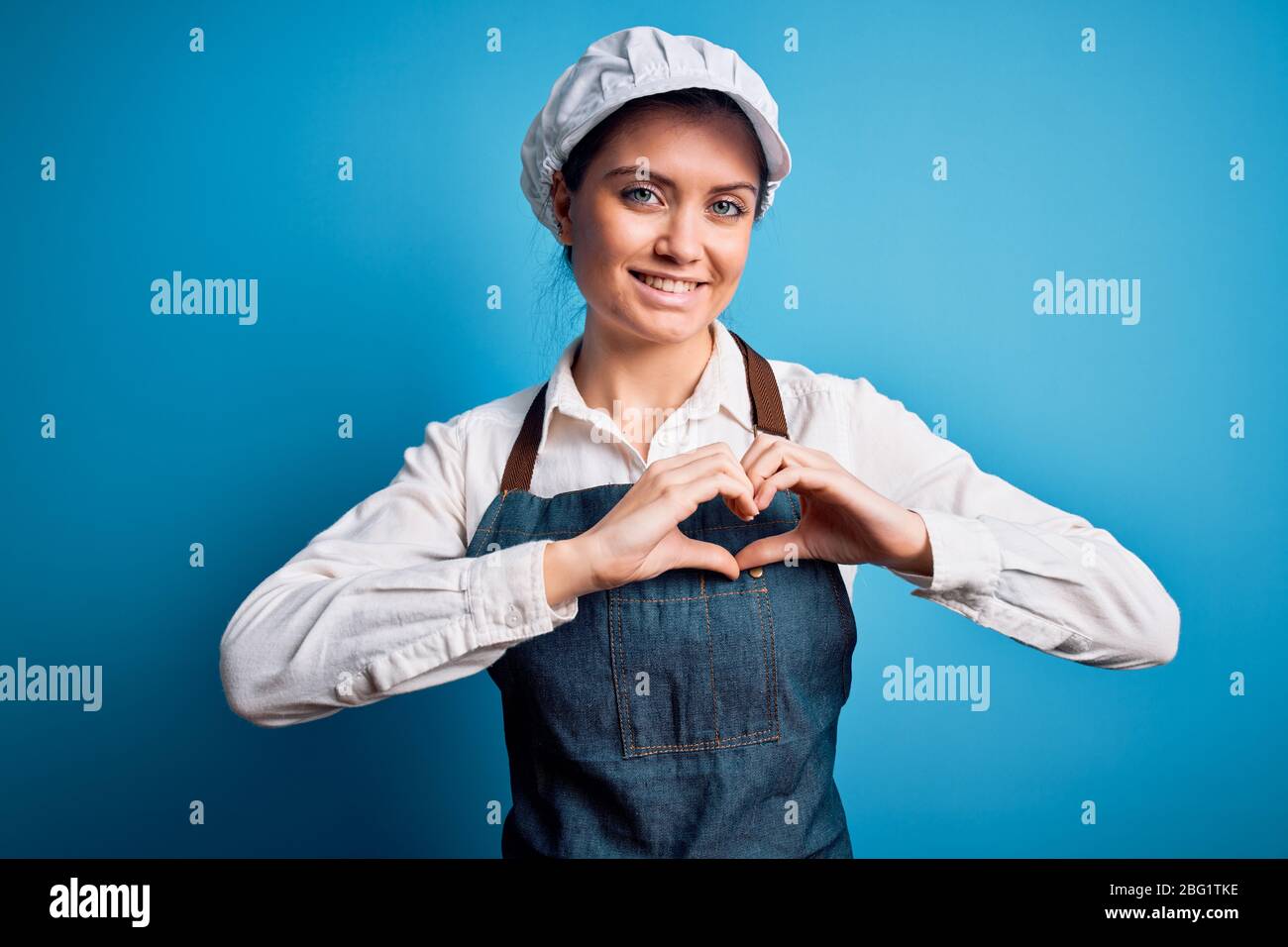 Woman in apron smiling roman hi-res stock photography and images - Alamy