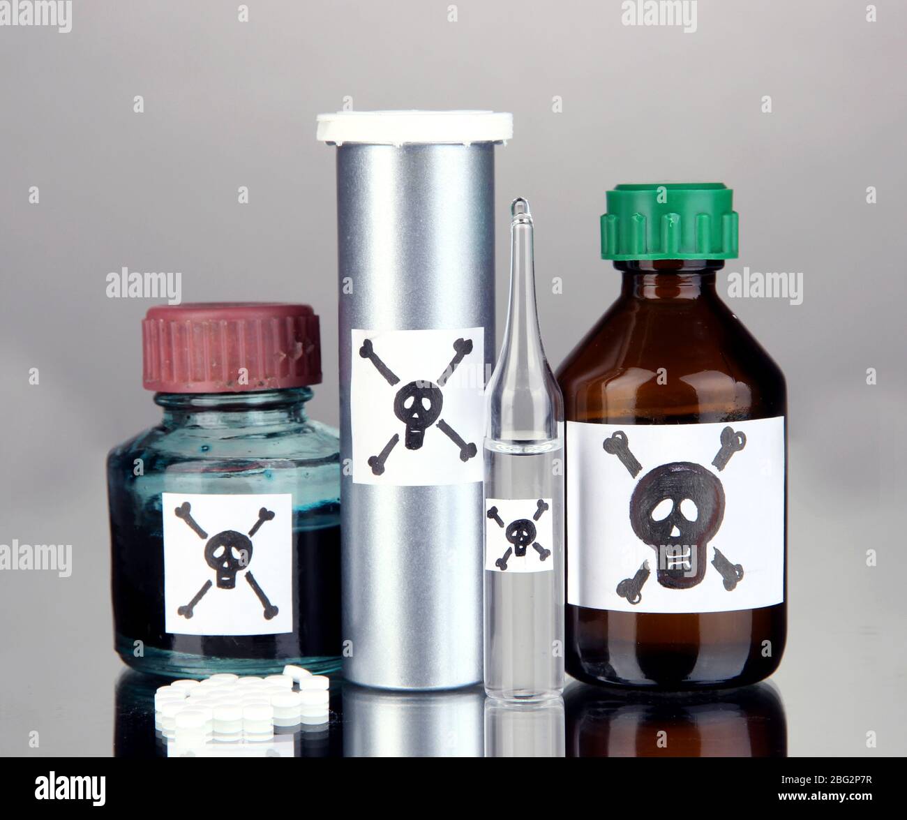 Яды презентация. Отрава - яд - токсин. Яды и токсины. Яды и токсины. Яды и токсины.