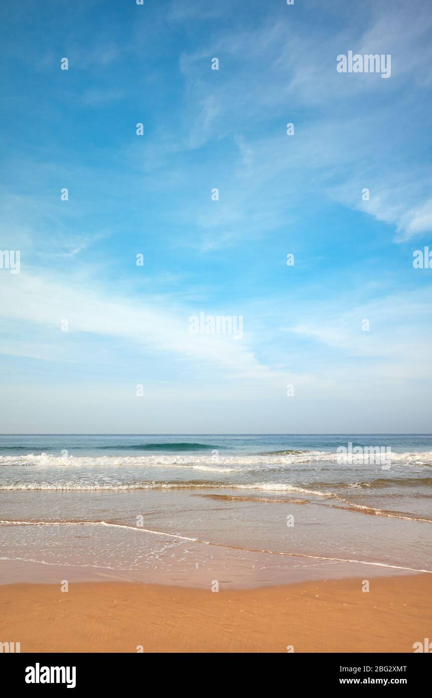 Beach sunny nobody hi-res stock photography and images - Alamy