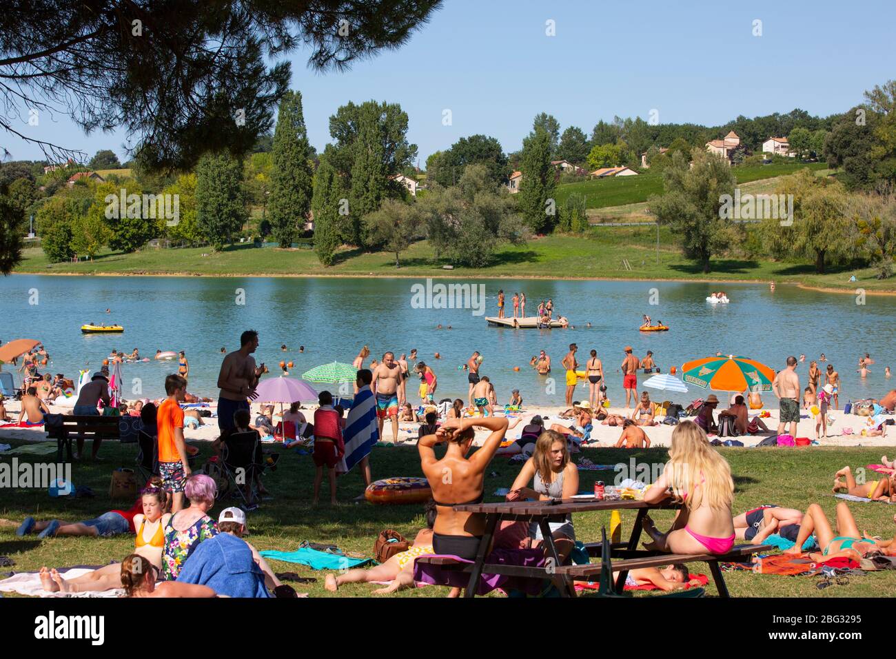 Lougratte Aquitaine en Lot et Garonne, Lac de Lougratte, Lougratte Lake, Lot-et-Garonne, South West France, France, Europe. Stock Photo