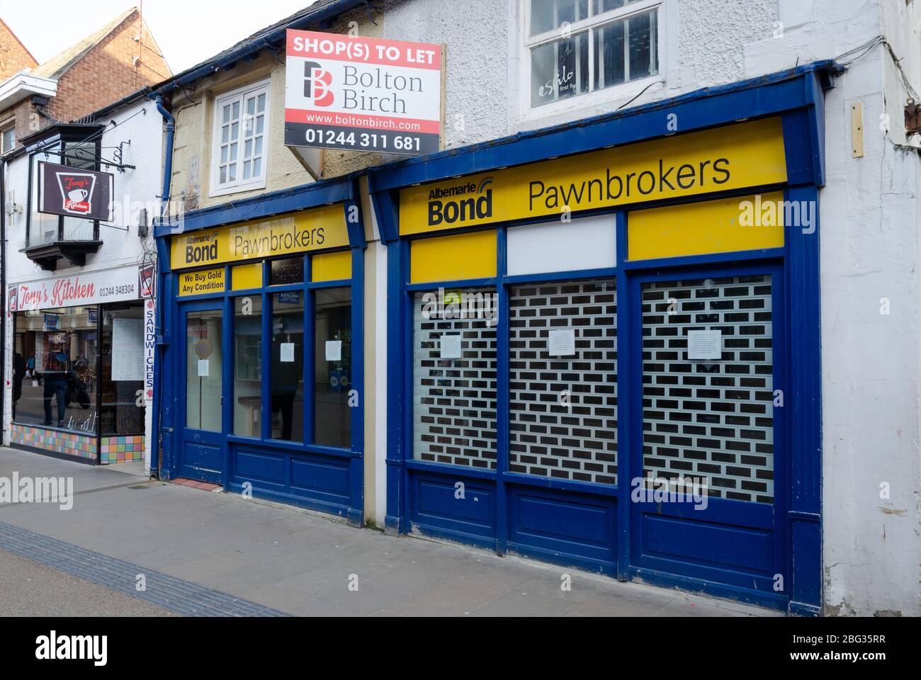 Chester, UK: Mar 1, 2020: Empty shop premises available to let on Frodsham Street. The premises were previously occupied by Albermarle Bond Pawnbroker Stock Photo