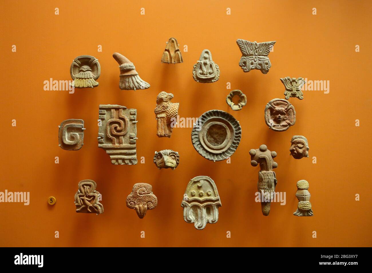 Pre-Columbian era. Display a numbers of Teotihuacan symbols and motifs. American museum of Natural History. Ny Stock Photo