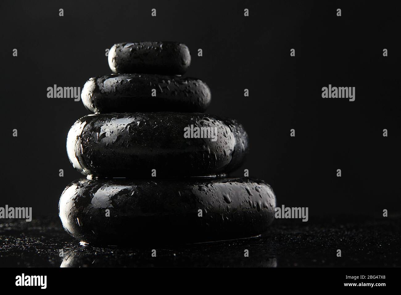 Hot stones japanese hi-res stock photography and images - Alamy