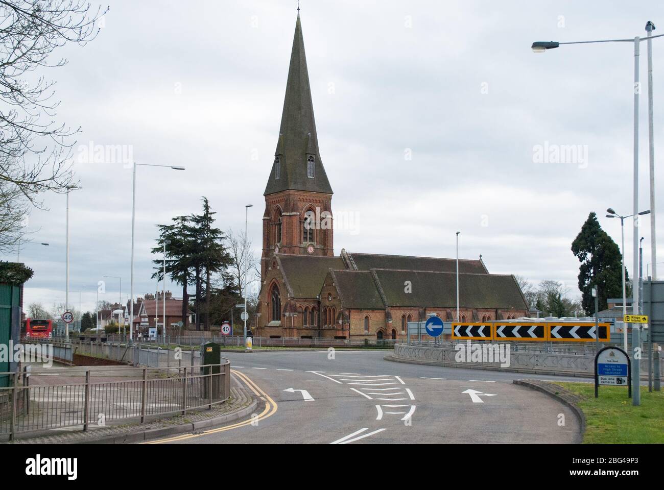 Victorian Red Brick Roundabout St. Andrews Church, Hillingdon Road, Uxbridge UB10 by Sir George Gilbert Scott Stock Photo