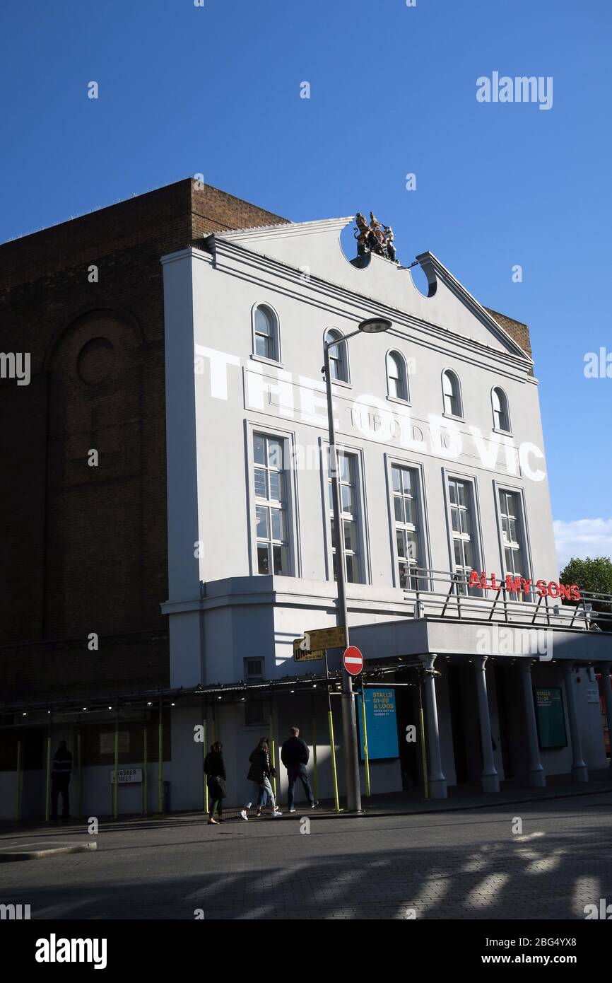 The old vic theater hi-res stock photography and images - Alamy