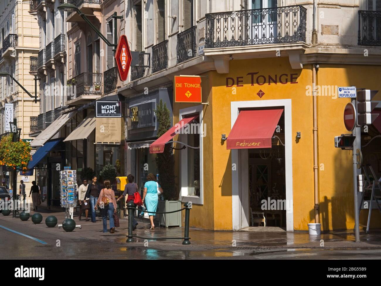 Rue d antibes hi-res stock photography and images - Alamy