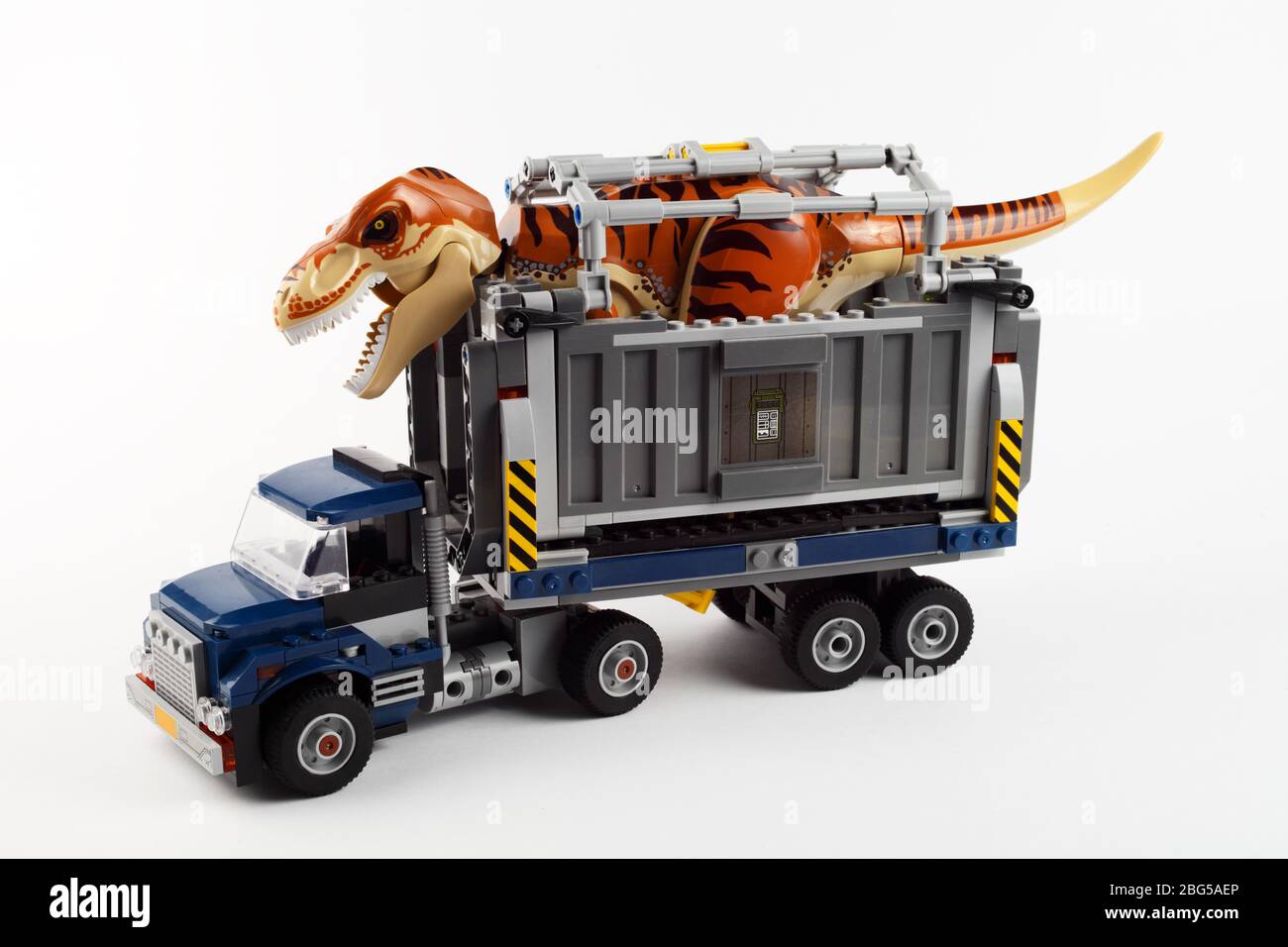 bhdlovely Dinosaur Truck Toys Transport Truck Toys with 12 Mini Plastic Dinosaur Animals Toys Double Inside Storage Toys for Kids Boys Girls 3-12 Years Old 
