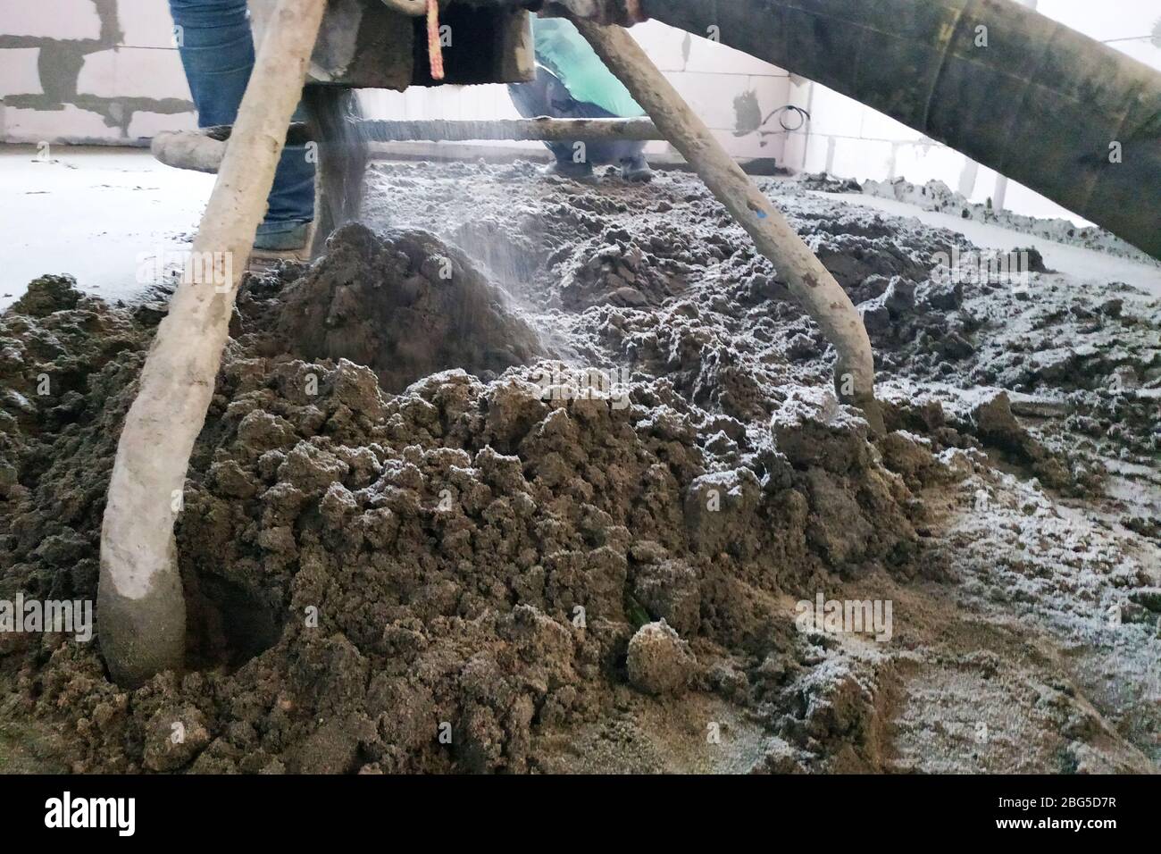 underfloor heating pipes in screed