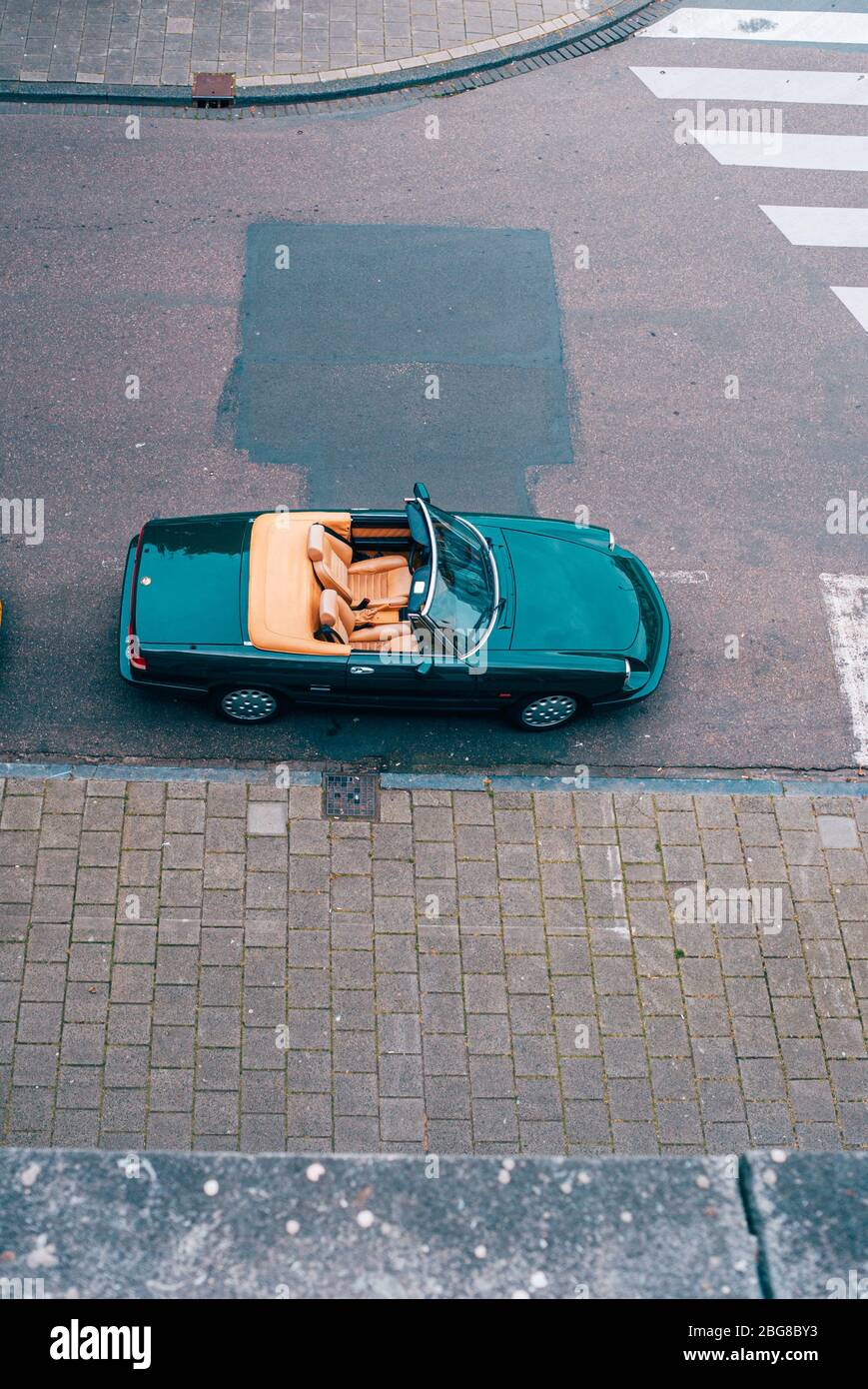 Cabrio alfa romeo hi-res stock photography and images - Alamy