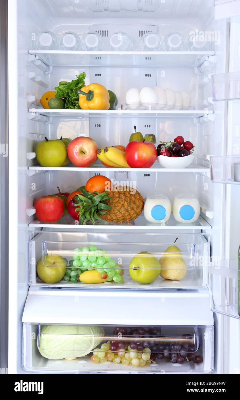 https://c8.alamy.com/comp/2BG99NW/refrigerator-full-of-food-2BG99NW.jpg